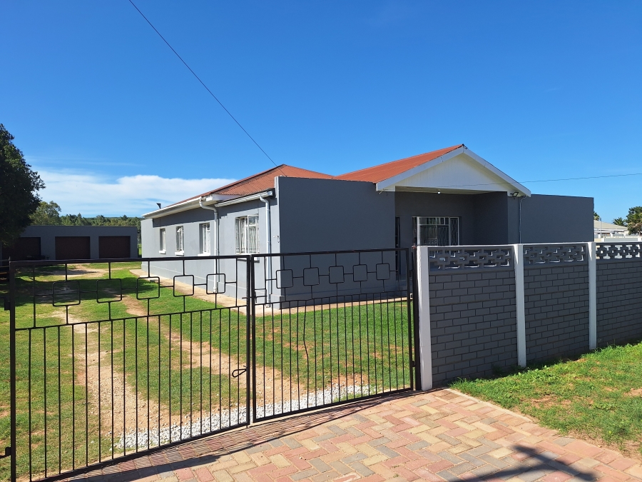 To Let 5 Bedroom Property for Rent in Retief Eastern Cape